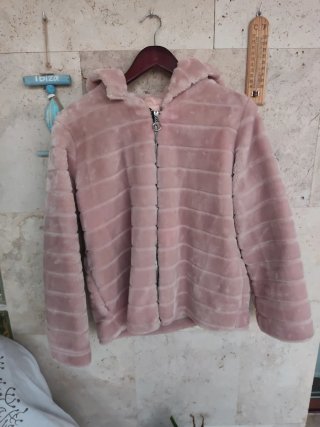 Chaqueta de pelo sintético rosa