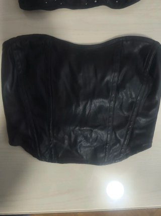 Conjunto de 4 tops variados (LOS 4 TOPS POR 20€)
