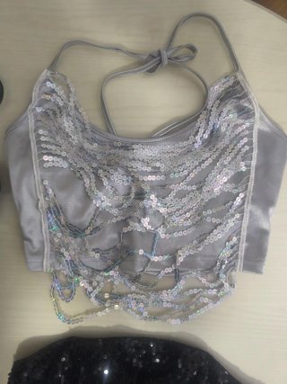 Conjunto de 4 tops variados (LOS 4 TOPS POR 20€)