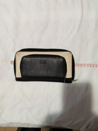 Monedero Guess Negro y Beige