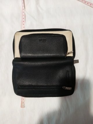 Monedero Guess Negro y Beige