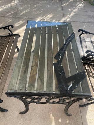 Set di Tavolo e Panchine in Ferro Battuto