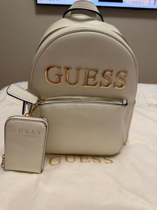 Mochila Guess Blanca con Monedero
