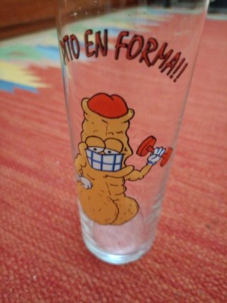 Vaso a tubo con illustrazione