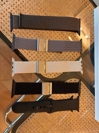 Apple Watch Series 10 (GPS + Cellular) + 5 correas
