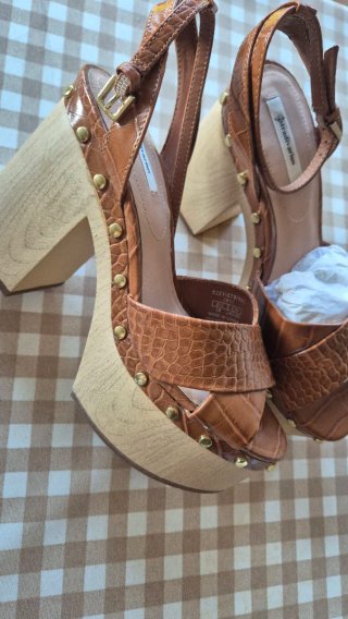 Sandalias