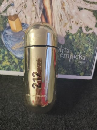 Carolina Herrera 212 VIP Gold