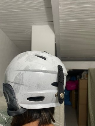 Casco de esquí blanco  Se regalan gafas esquí