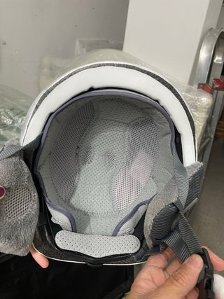 Casco de esquí blanco  Se regalan gafas esquí