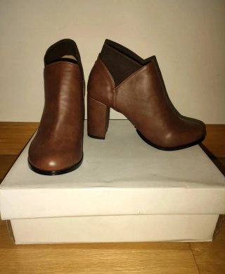 Botines Marrones de Tacón