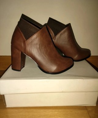 Botines Marrones de Tacón