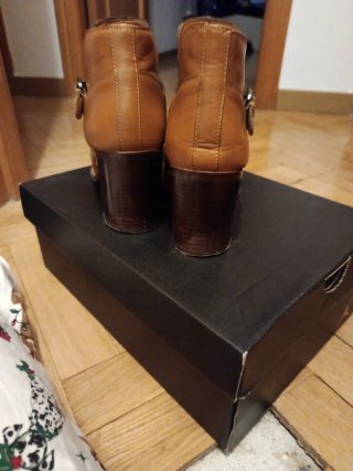 Botines Uterqüe Marrones Talla 38