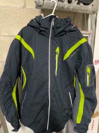 Chaqueta Tsunami Gore-Tex Negra y Verde