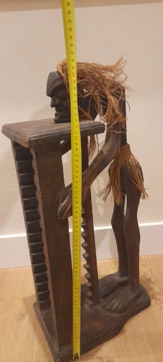 Figura Africana con Almacenaje