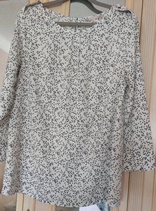 Blusa manga 3/4 , Sfera Estampada Talla M