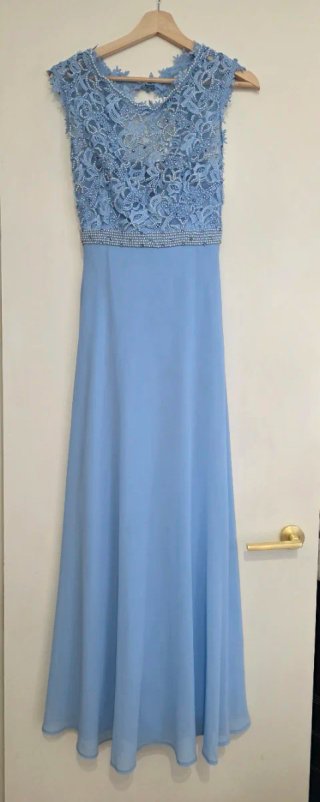 Vestido largo de fiesta azul cielo