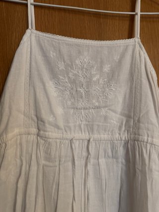 Vestido ZARA blanco bordado