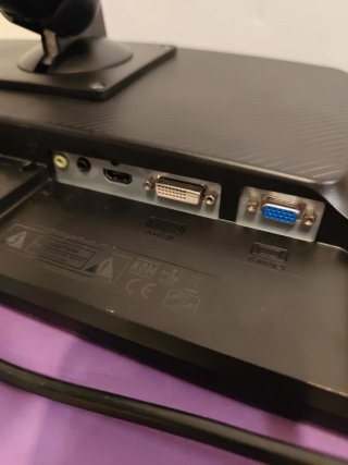 Monitor BenQ GL2460 con base Lenovo