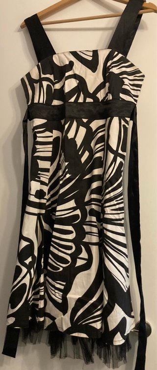 Vestido estampado blanco y negro