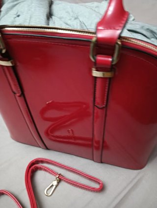 Bolso Grande de Charol Rojo