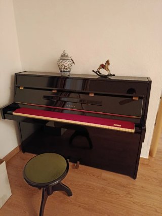 Piano Vertical YAMAHA LU-101