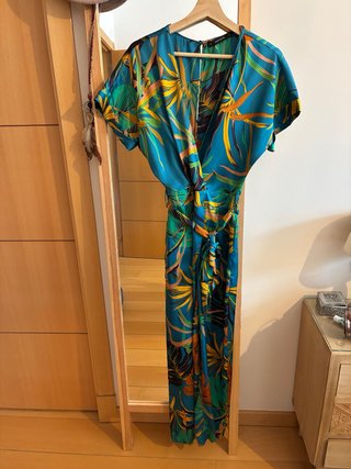 Mono fiesta estampado tropical