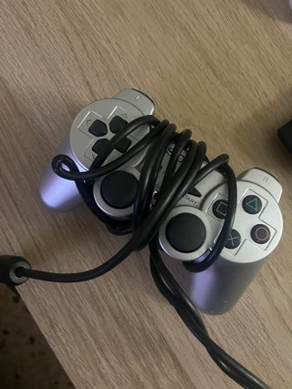 PS2 Plata + 2 Mandos