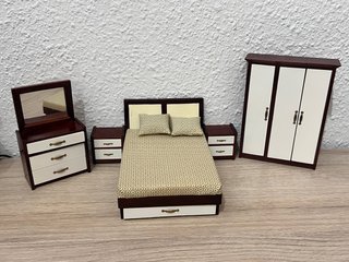 Muebles miniatura casa de muñecas