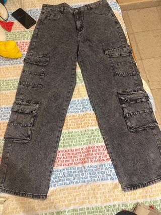 Pantalón cargo gris Talla M