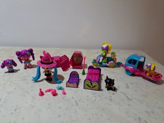 GRAN LOTE DE FIGURAS Y ESCENARIOS PINYPON