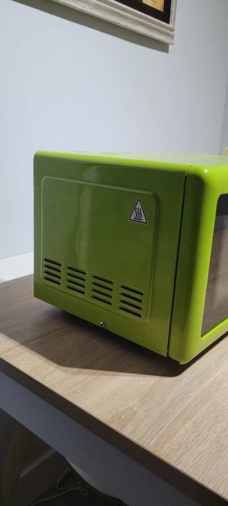 Microondas Jocel verde un poco loco