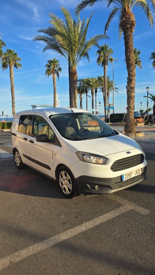 Ford Transit Courier 2015
