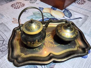 Juego de té antiguo metálico