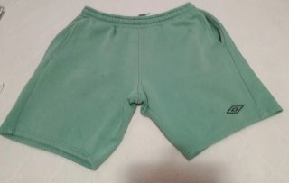 Pantalón corto Umbro verde hombre