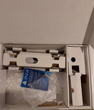 Caja PlayStation 4 (PS4)