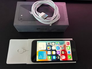 iPhone 8 64GB Jet Black Apple