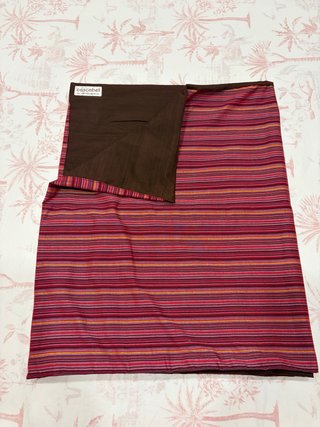 Chal étnico Cascabel rayas rosas y marrones