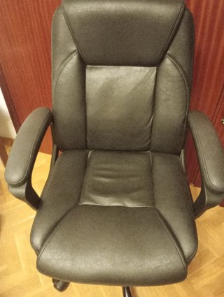 Silla de oficina negra