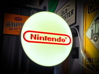 Insegna luminosa Nintendo