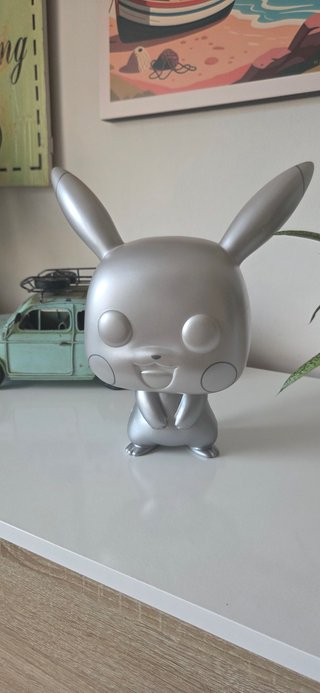 Funko Pop! Pikachu Jumbo Plata 353