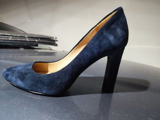 Zapatos de salón azul ante