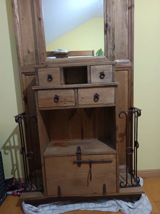Mobile ingresso in legno e ferro battuto