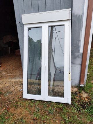 Ventana aluminio con persiana