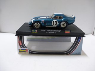 Revell NUEVO Shelby Cobra Daytona Coupe SCALEXTRIC