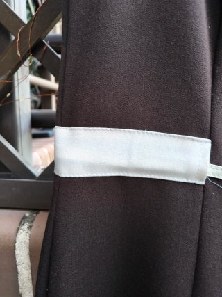 Vestido de fiesta marrón y negro