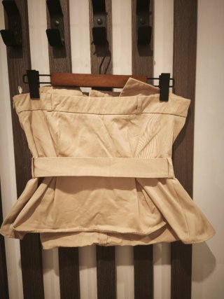 Top Gabardina Beige sin hombros 100% algodón