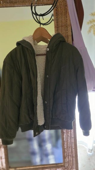 Chaquetón ZARA reversible verde/beige