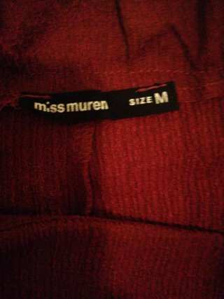 Falda pantalón roja con cordones