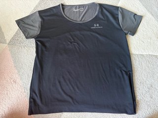 Camiseta Under Armour Mujer Talla M Negra/Gris
