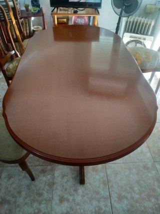 Mesa de Comedor de Madera